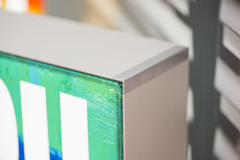 Detailaufnahme eines Aluminium-Eckprofils vom Stand2go H-Line System